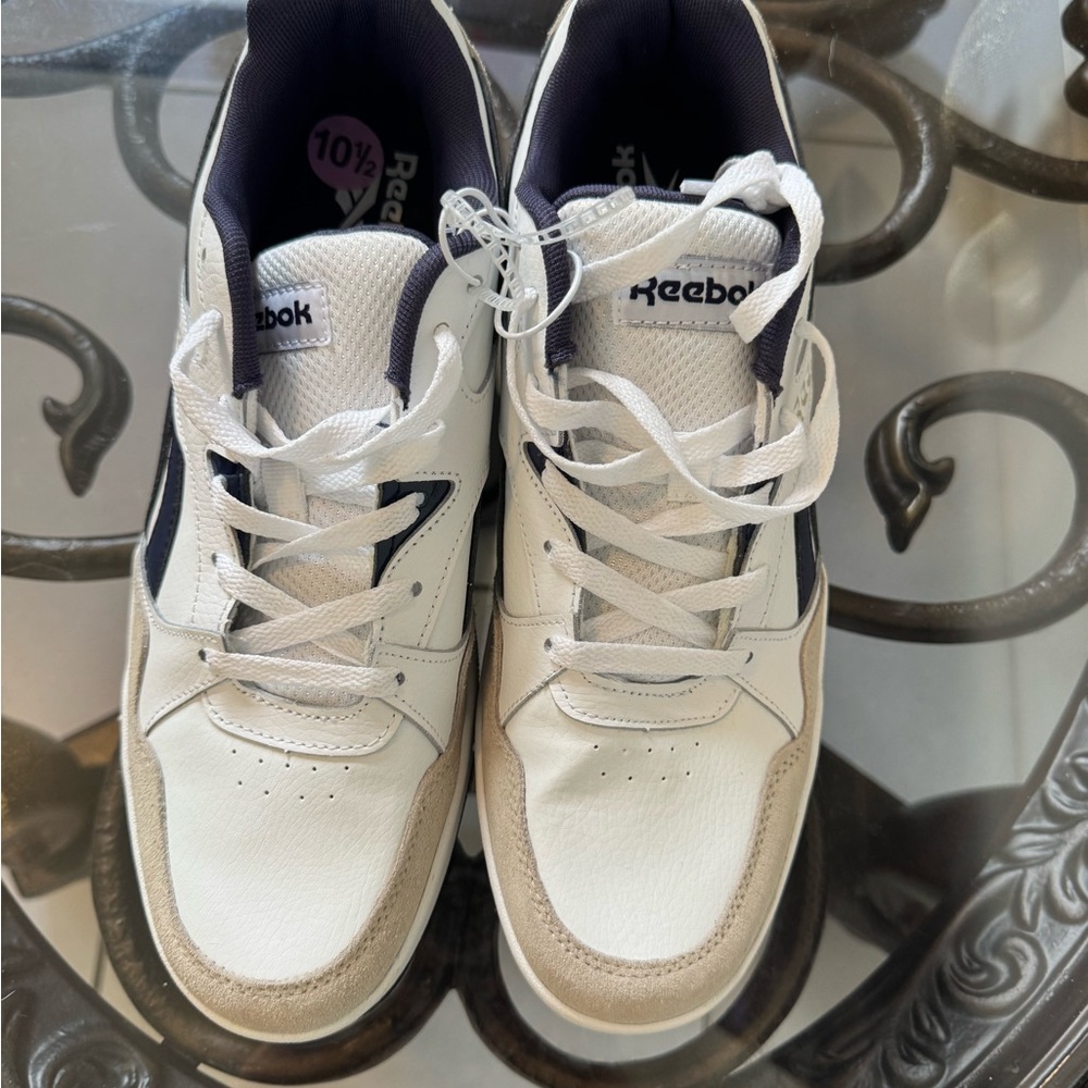Reebok Men's White and Beige Sneakers